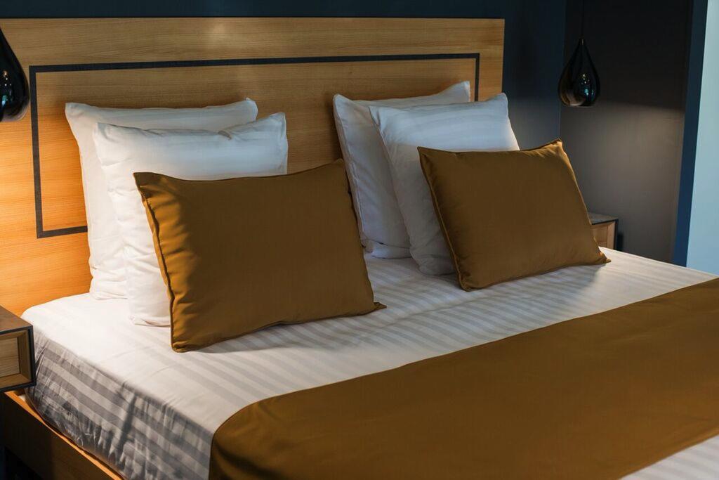 Chambres D'Hotes Domaine De Nazere Avezan Luaran gambar